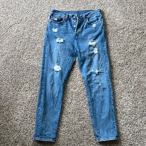 Levis wedgie straight distressed jean